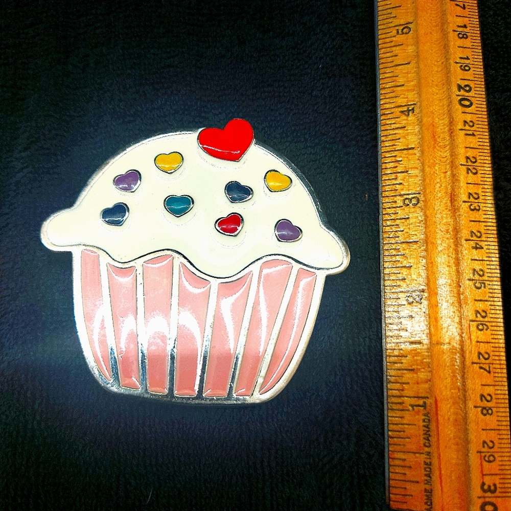 Dazzling✨️✨️Frosted Cupcake Belt Buckle Near Excellence For Condition